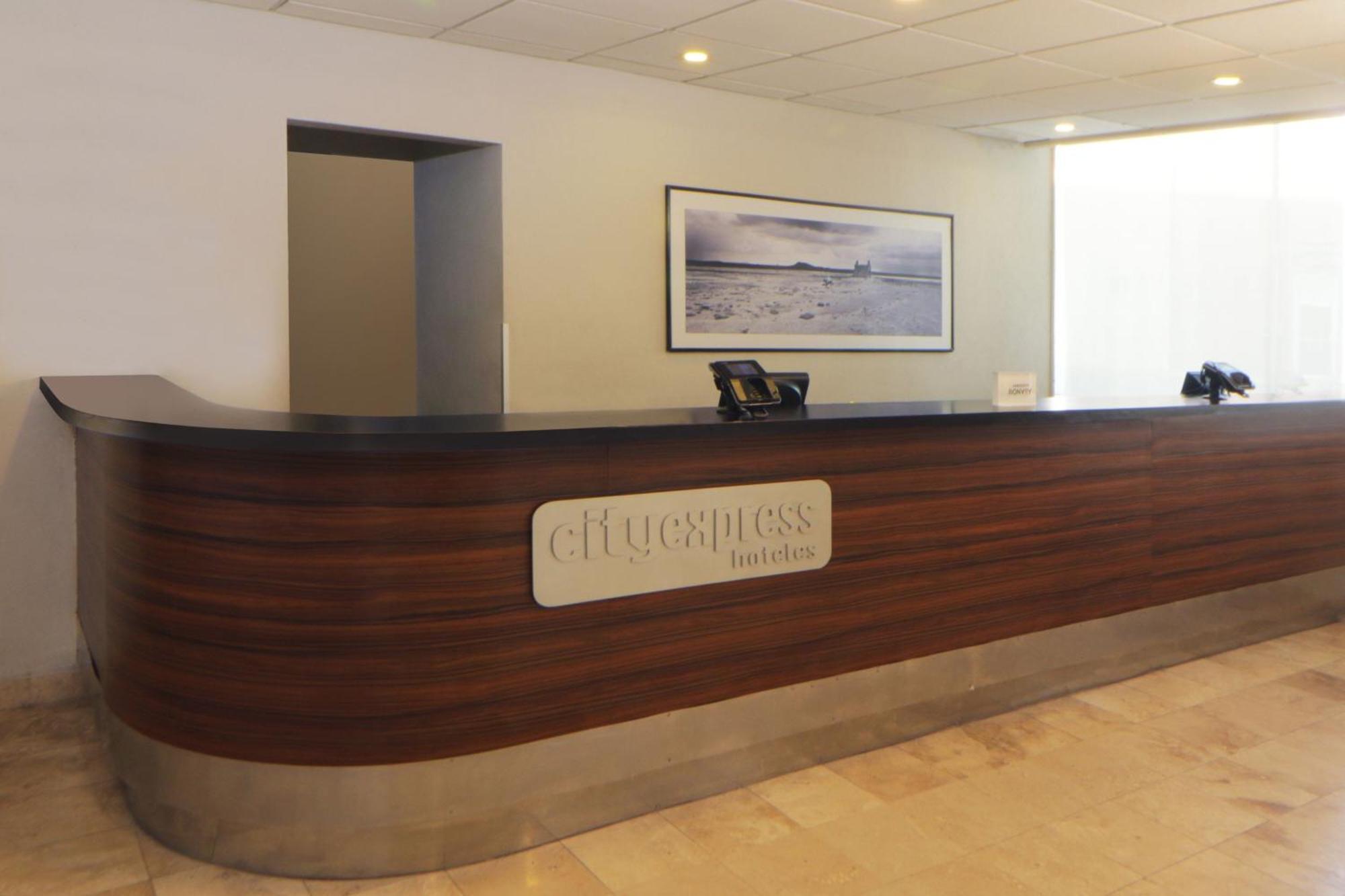 City Express By Marriott Nuevo Laredo Zewnętrze zdjęcie